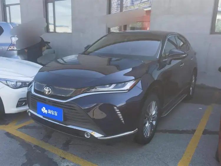 2022 HARRIER 2.0L CVT Two-Wheel Drive Premium Edition