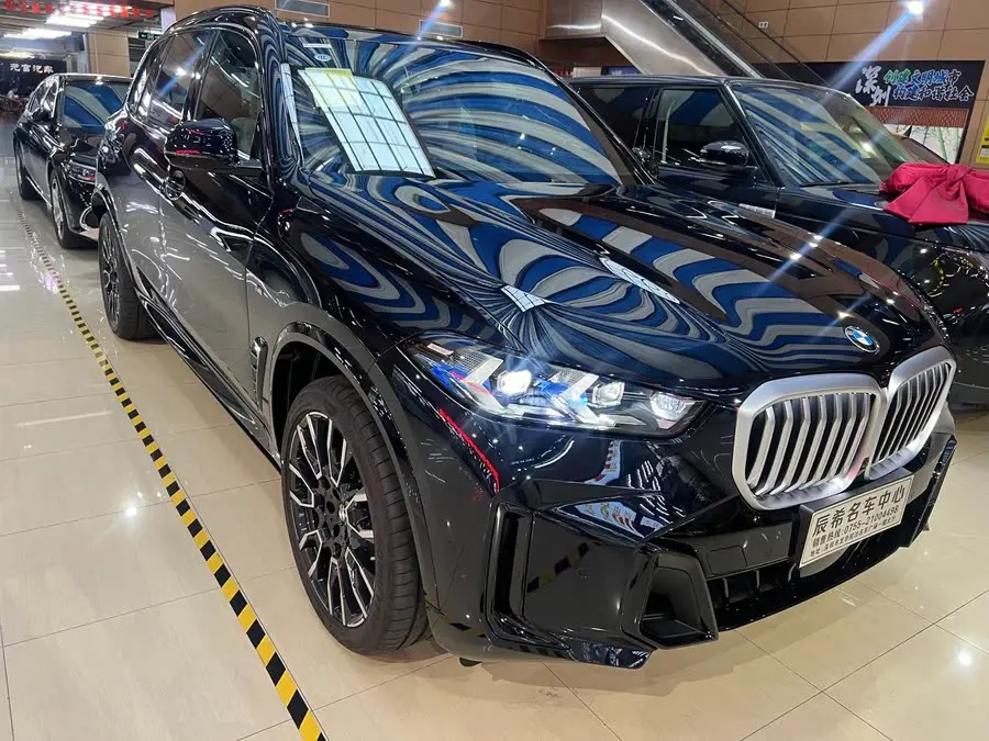 BMW X5 2023 xDrive 40Li M Sport Package