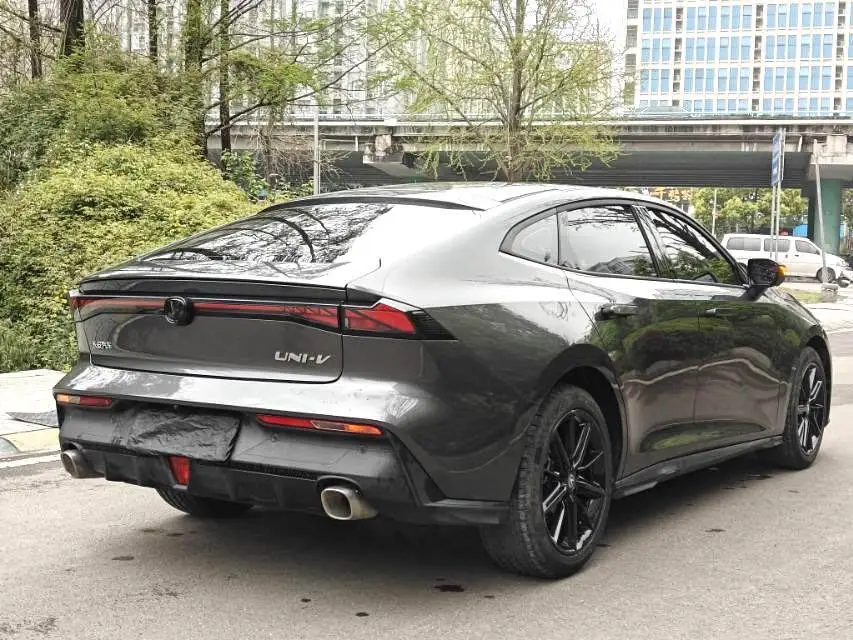 Changan UNI-V 2024 1.5T Premium