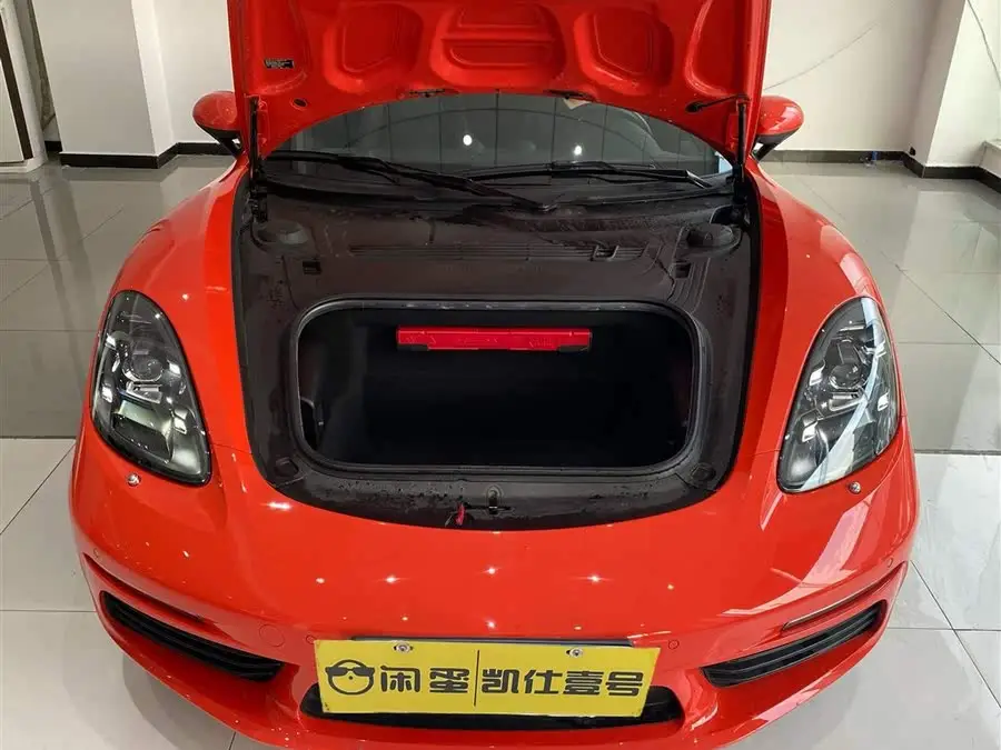 Porsche 718 2020 Model Boxster 2.0T