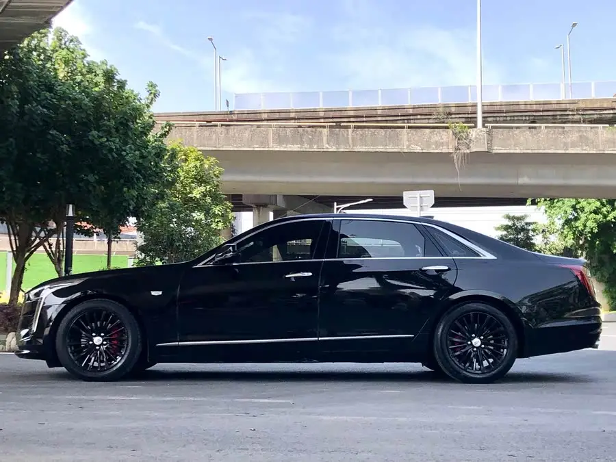 كاديلاك CT6 2021 28T النخبة