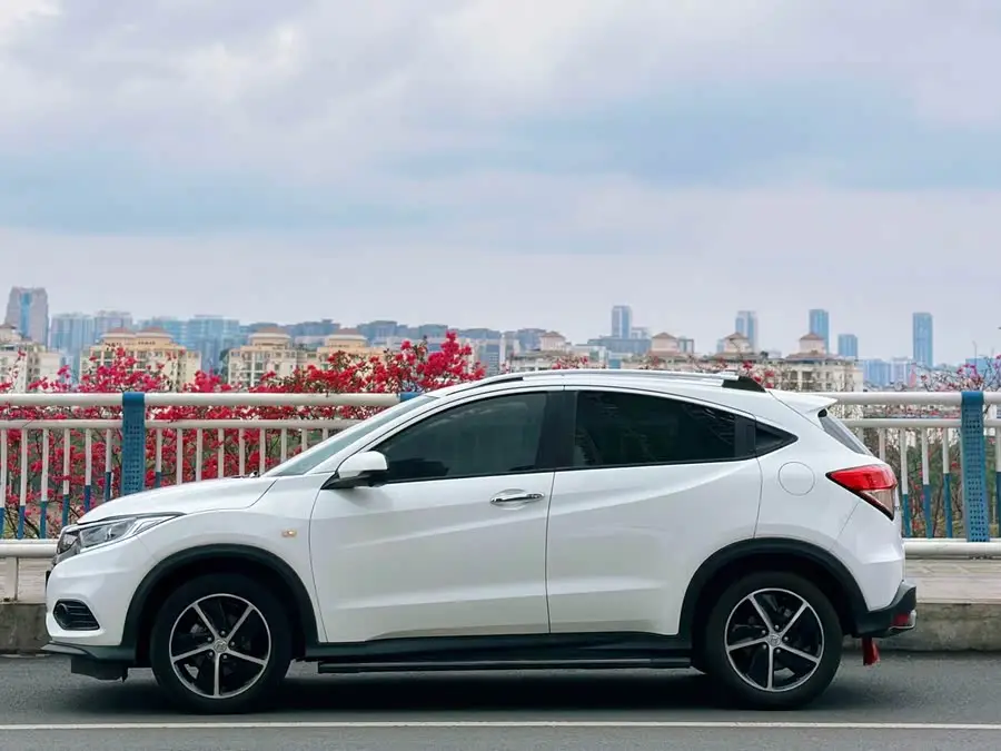 Honda HR-V 2020 1.5L CVT Pioneer Edition