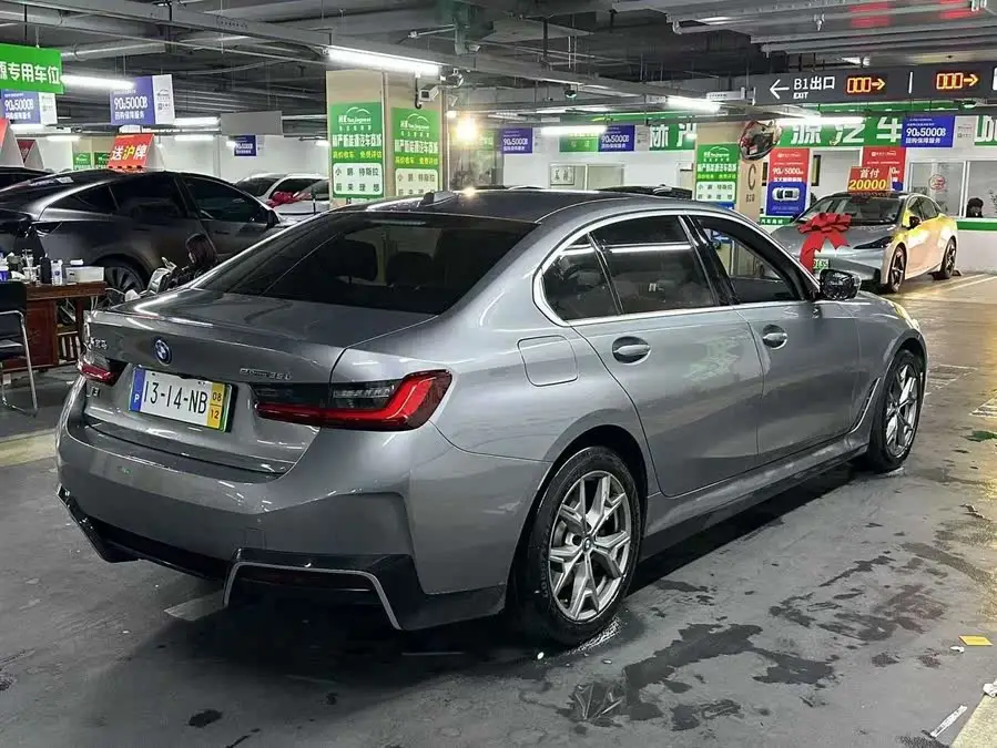 بي إم دبليو i3 2022 eDrive 35 L