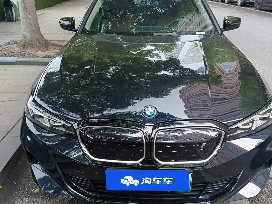 بي إم دبليو i3 2024 eDrive 40 L إصدار الليل