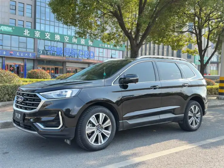 2022 Ford Edge PLUS EcoBoost 245 AWD Platinum 7-seater
