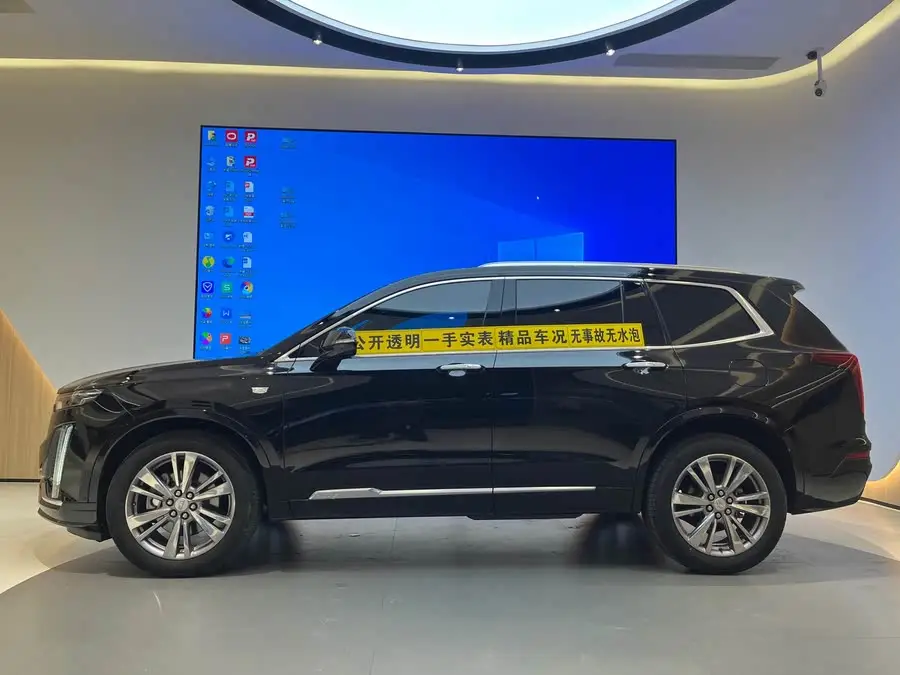 كاديلاك XT6 2020 28T إصدار فاخر بستة مقاعد بنظام الدفع الرباعي مع نظام صوت ممتاز