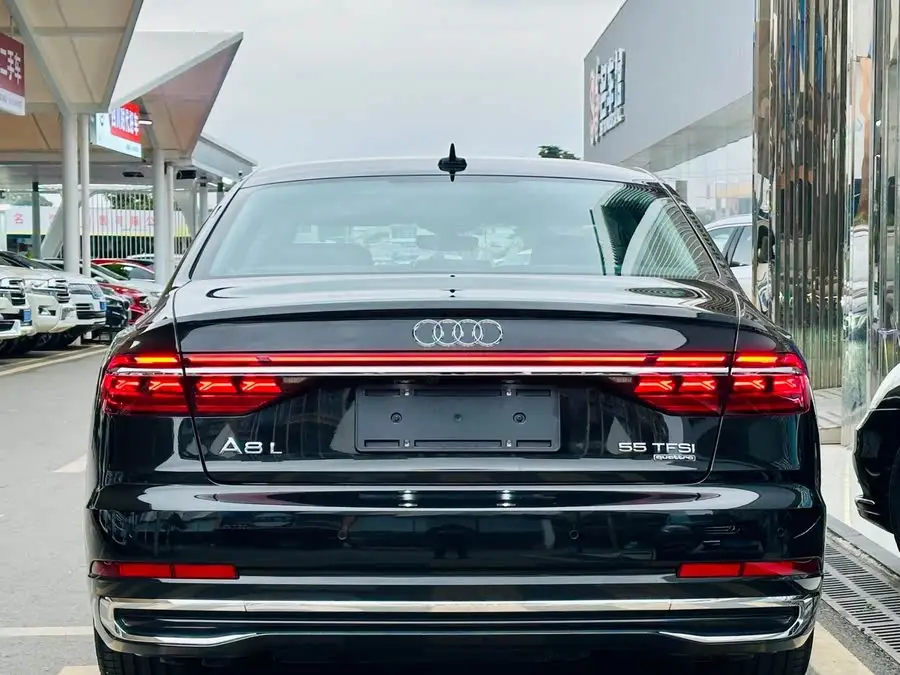 أودي A8 2023 A8L 55 TFSI كواترو الطراز الرائد