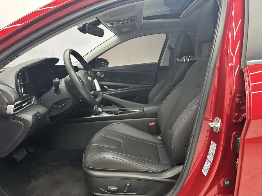 إيلانتر 2021 1.5 لتر CVT LUX النسخة المميزة