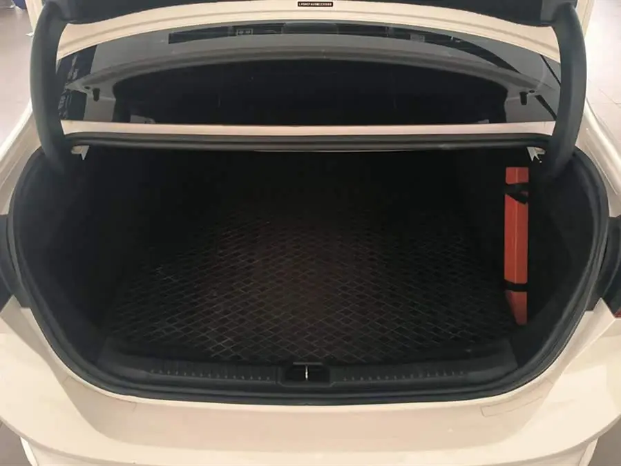 فورد فوكس 2021 سيدان إيكوبوست 180 أوتوماتيكي ST لاين