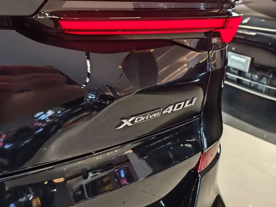 BMW X5 2023 xDrive 40Li M Sport Package