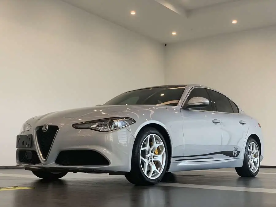 Giulia 2020 Model 2.0T 280HP Luxury Version