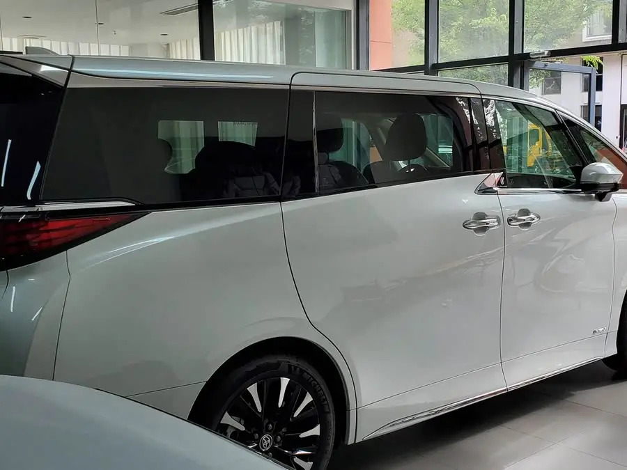 ألفارد 2024 بنظام مزدوج 2.5 لتر إصدار متميز