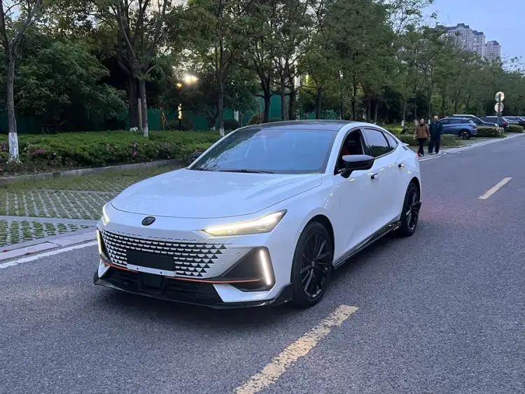 Changan UNI-V 2023 1.5T Sport Edition