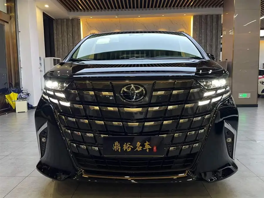 ألفارد 2024 بمحرك مزدوج 2.5 لتر نسخة فاخرة