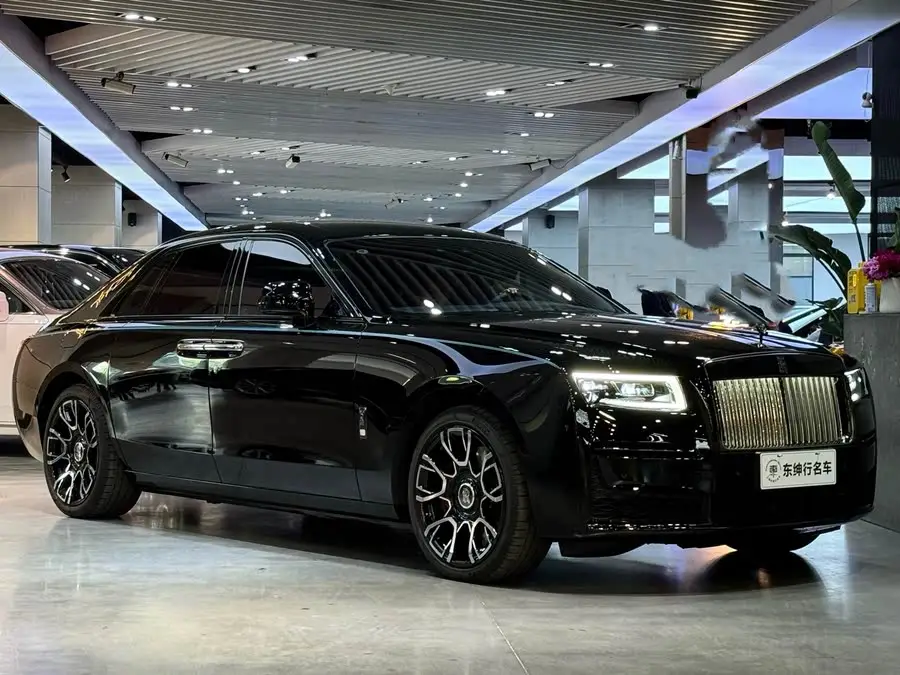 غوست 2022 6.7T بلاك بادج