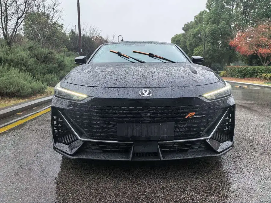 Changan UNI-V 2022 1.5T Premium