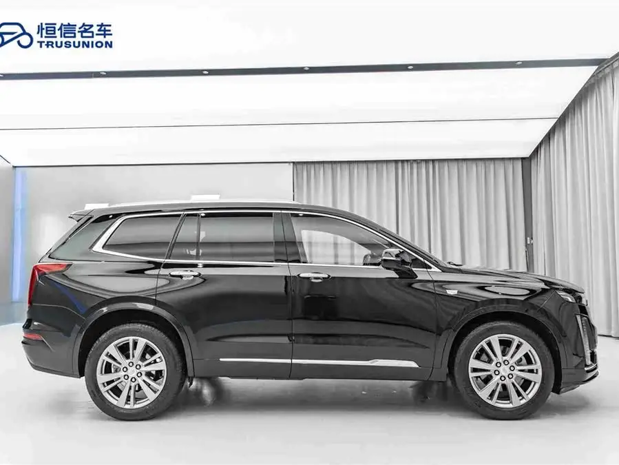 كاديلاك XT6 2020 28T نسخة فاخرة بستة مقاعد ودفع رباعي مع نظام صوتي ممتاز