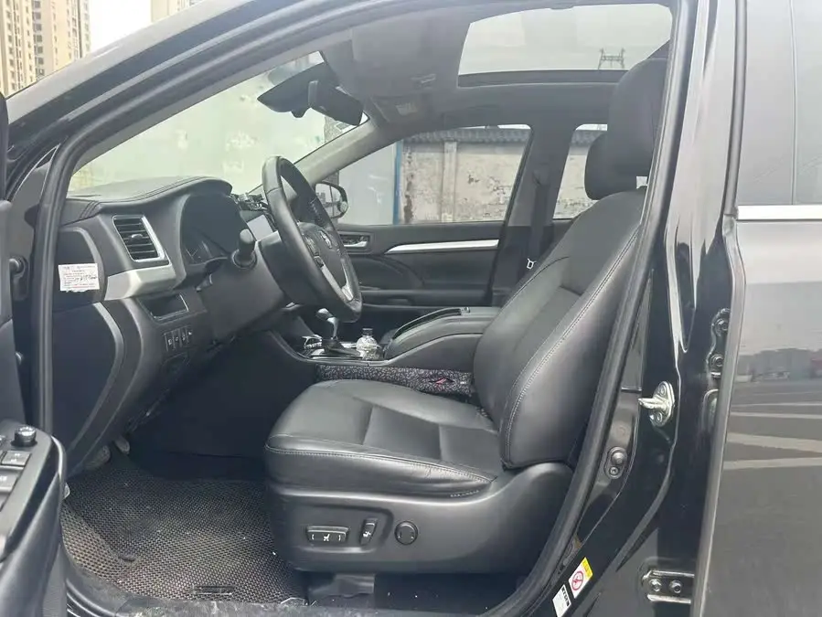 Highlander 2018 2.0T AWD Premium 7-seater National VI