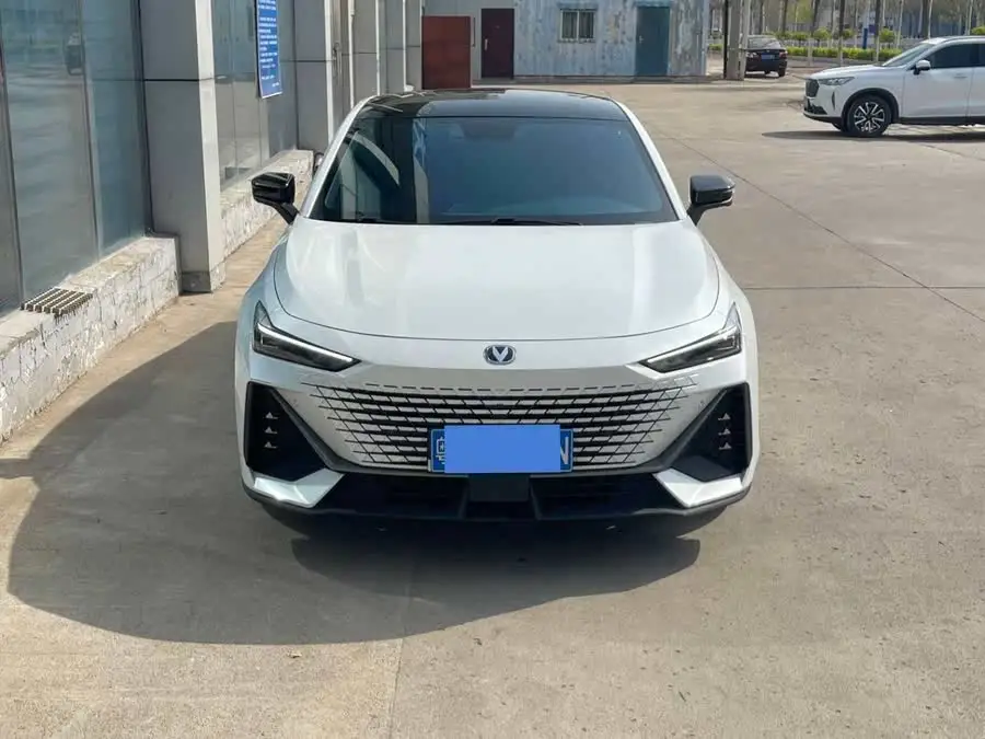 Changan UNI-V 2022 1.5T Premium Edition