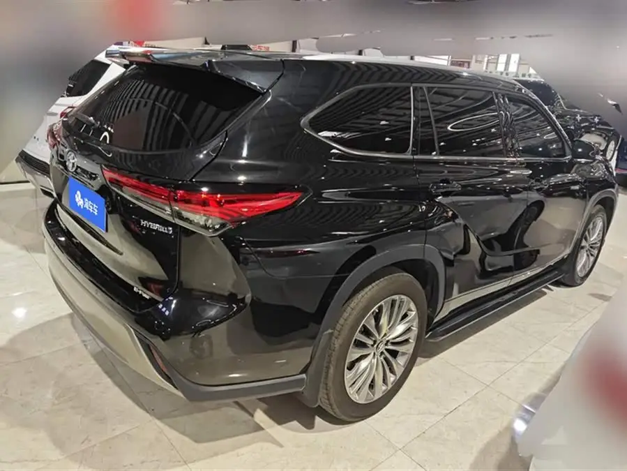 2023 Toyota Highlander 2.5L Intelligent Hybrid All-Wheel Drive Premium Edition 7-Seater