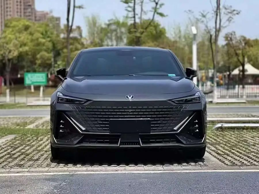 Changan UNI-V 2022 1.5T Premium Edition