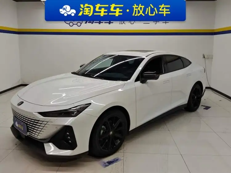 Changan UNI-V 2023 1.5T Premium