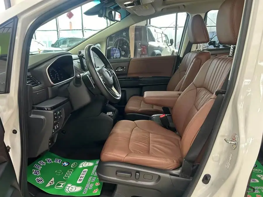 2022 Honda Odyssey 2.0L e:HEV Sharp Supreme Edition