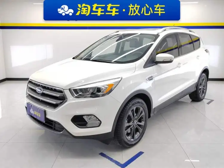 2019 Ford Escape EcoBoost 180 Two-Wheel Drive Platinum Model National VI