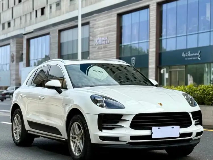 2020 Macan 2.0T