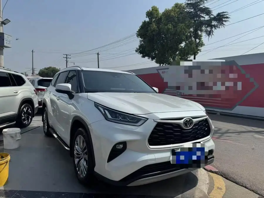 هايلاندر 2024 380T نسخة فاخرة مع دفع رباعي 7 مقاعد