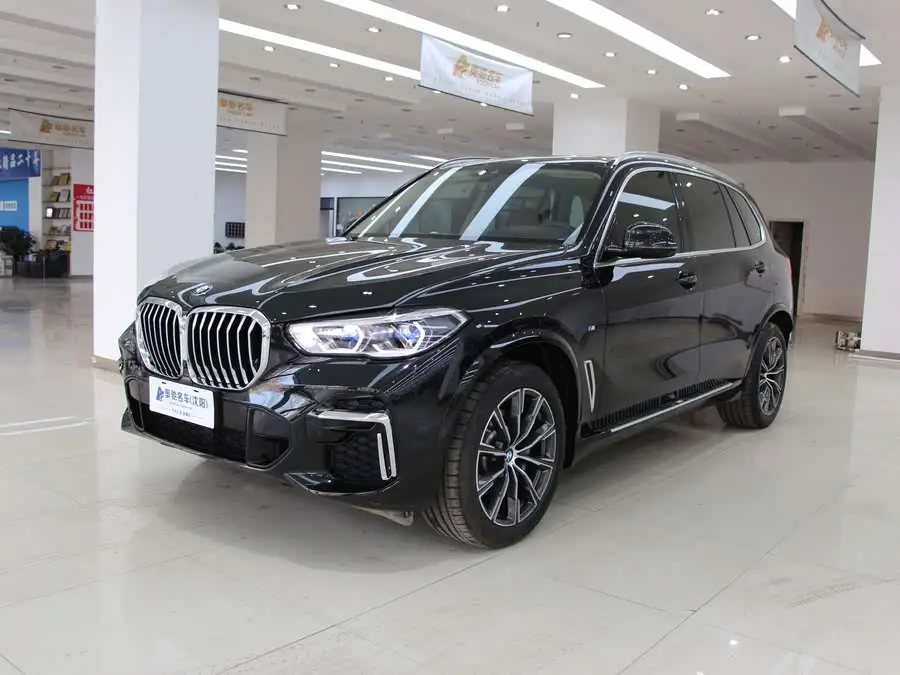 BMW X5 2022 xDrive 30Li Luxury M Sport Package