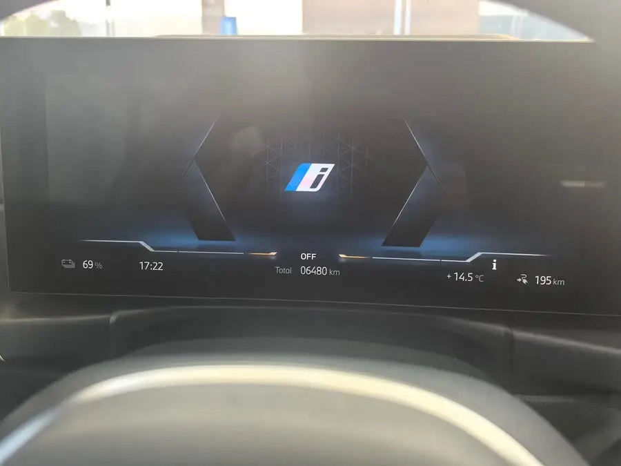 بي إم دبليو i3 2023 eDrive 40 L مجموعة ليلي