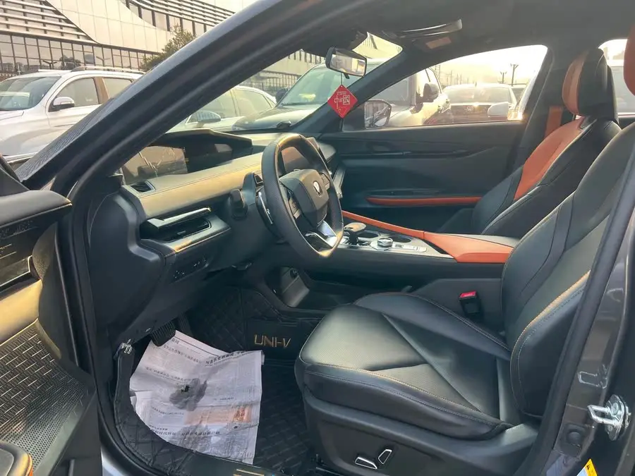 Changan UNI-V 2022 1.5T Premium