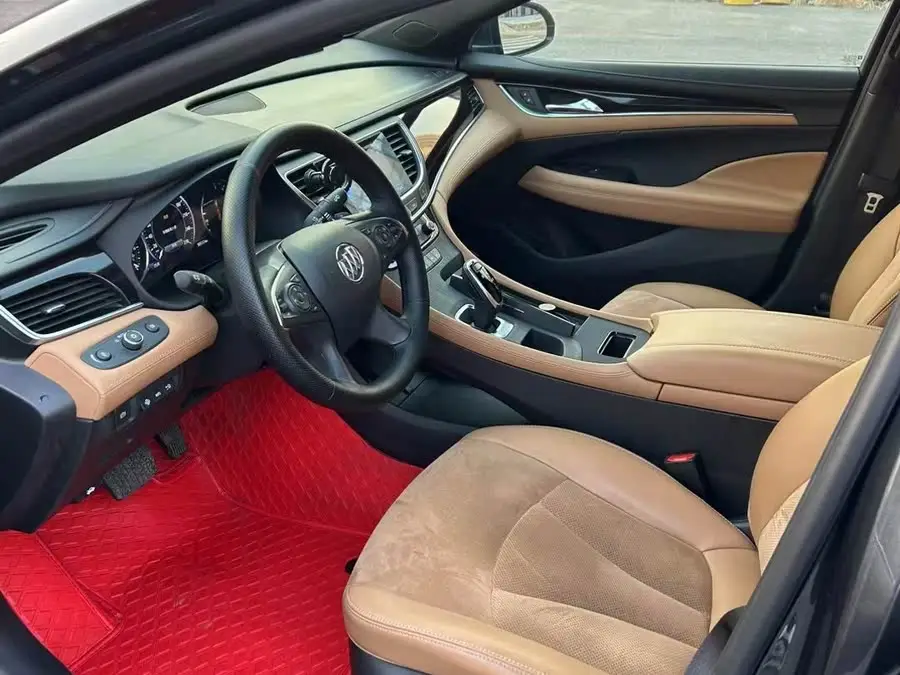 بيوك لاكروس 2020 652T بريميوم