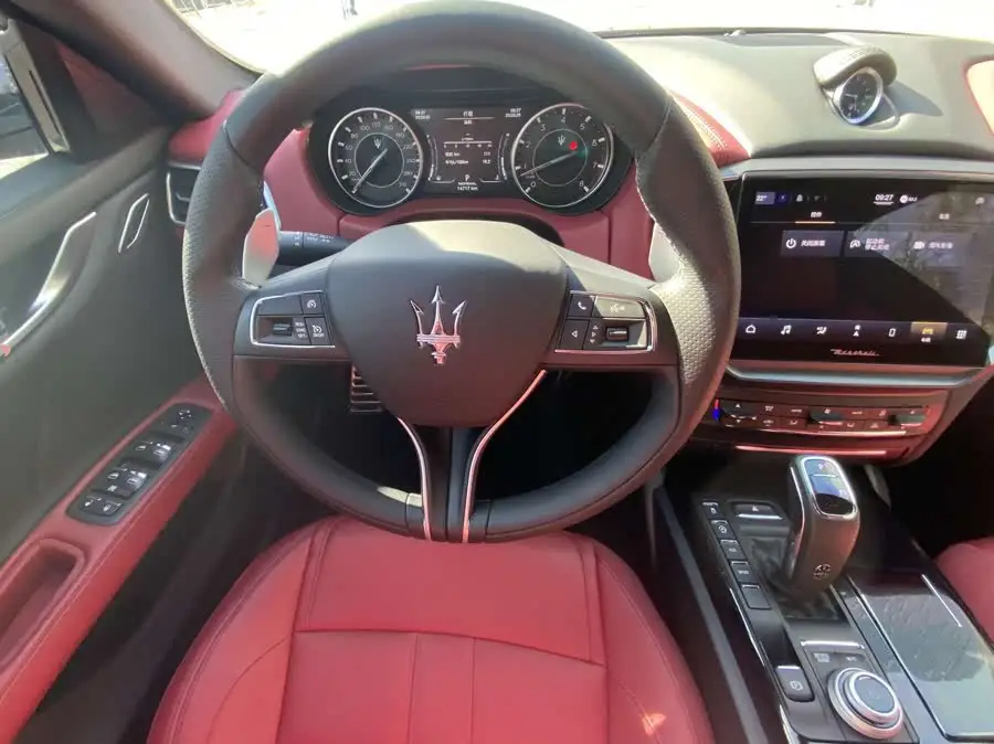 Ghibli 2023 3.0T Modena