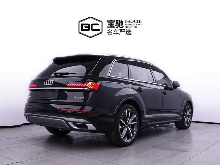 2023 Audi Q7 55 TFSI quattro S line Sport