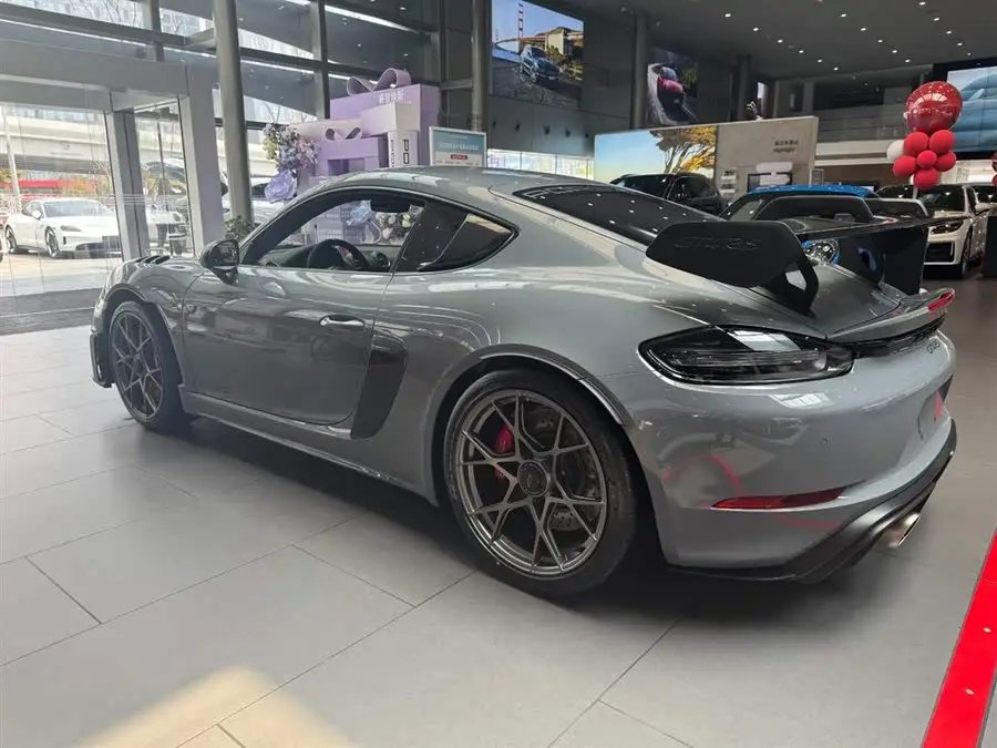 Porsche 718 2022 Cayman GT4 RS 4.0L