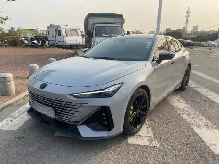 Changan UNI-V 2023 1.5T Premium