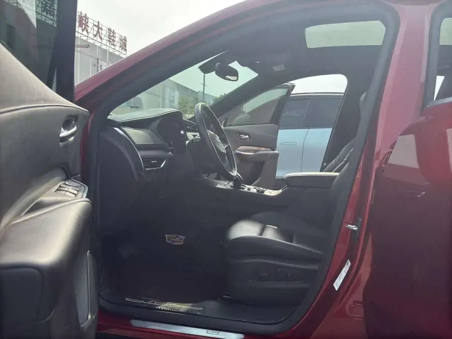 Cadillac XT4 2021 Model 28T FWD Premium