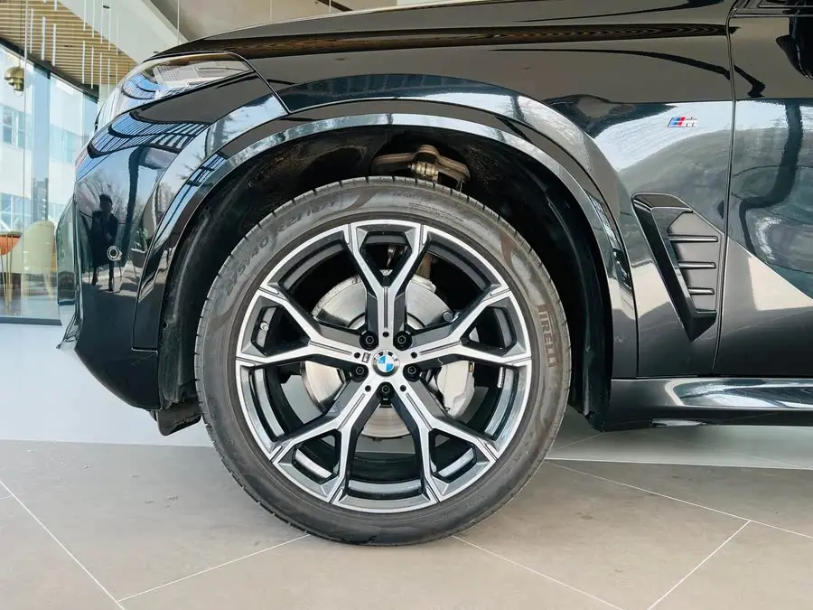 BMW X5 2023 xDrive 30Li Luxury M Sport Night Package