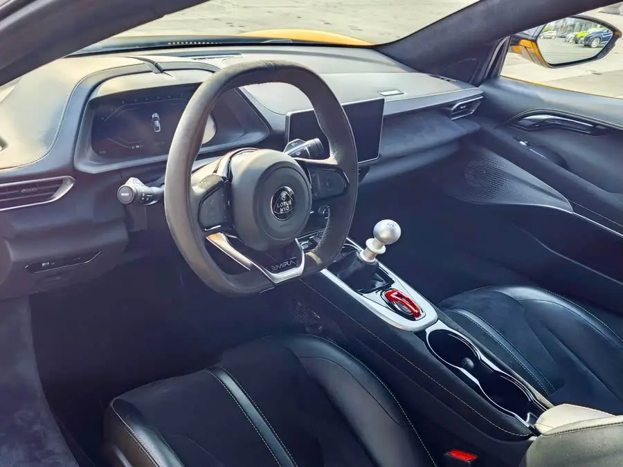 إيميرا 2022 3.5T V6 يدوي الإصدار الأول