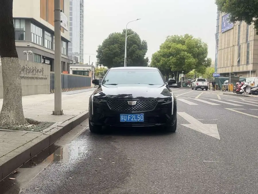 كاديلاك CT4 2023 28T فاخرة