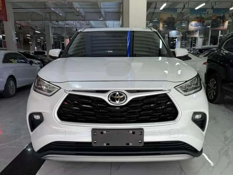 هايلاندر 2022 380T الدفع الرباعي الفاخر 7 مقاعد