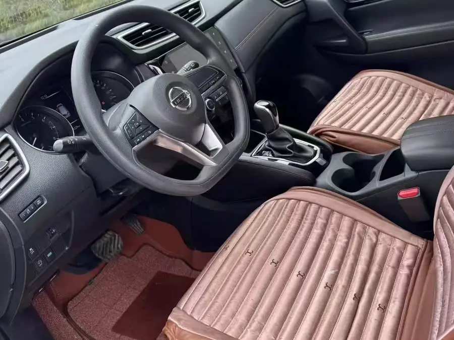 2021 نيسان إكس تريل 2.0 لتر CVT إصدار ذكي