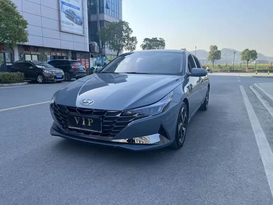 Elantra 2022 1.5L CVT LUX Premium Version