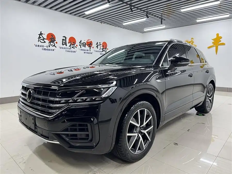 Touareg 2023 3.0 TSI R-Line Classic Sport Package