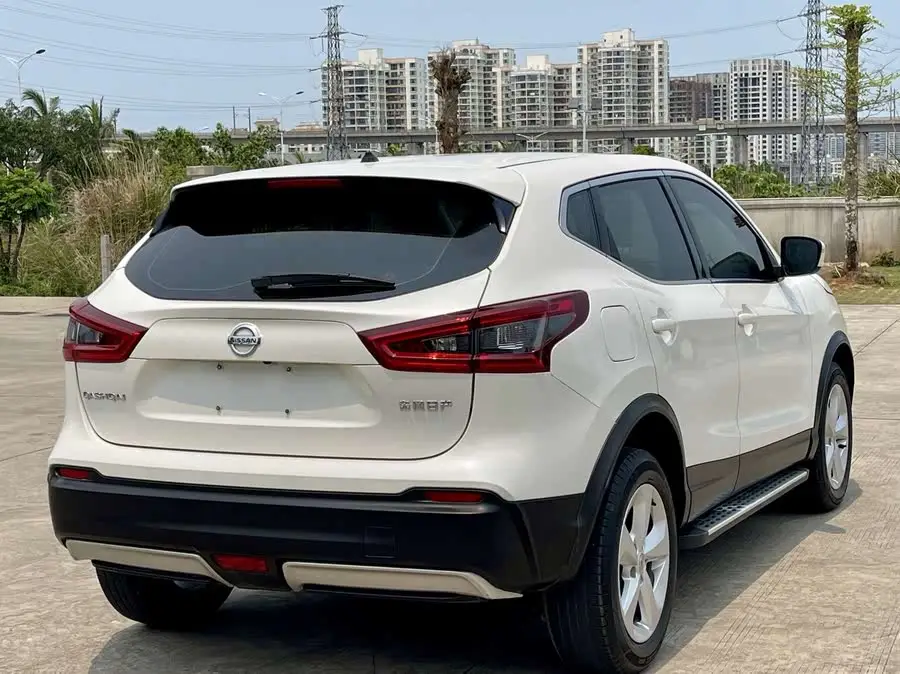 نيسان إكس-تريل 2021 2.0 لتر CVT النسخة الذكية