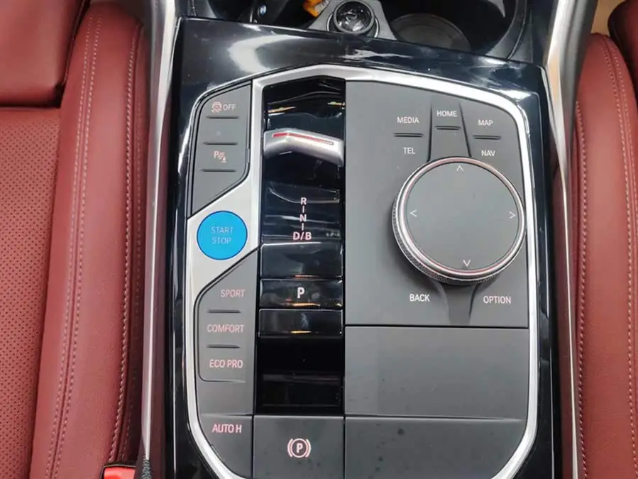 بي إم دبليو i3 2024 eDrive 35 L