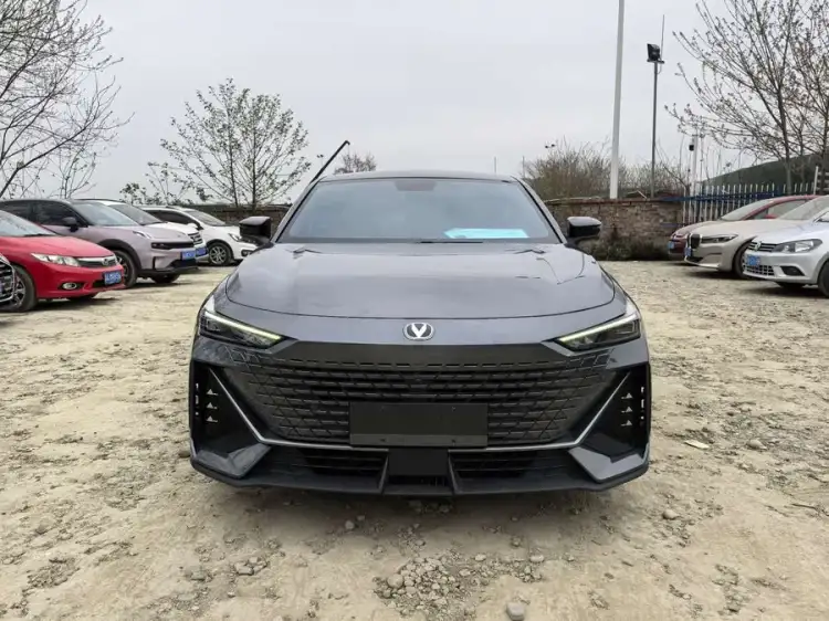 Changan UNI-V 2022 1.5T Premium