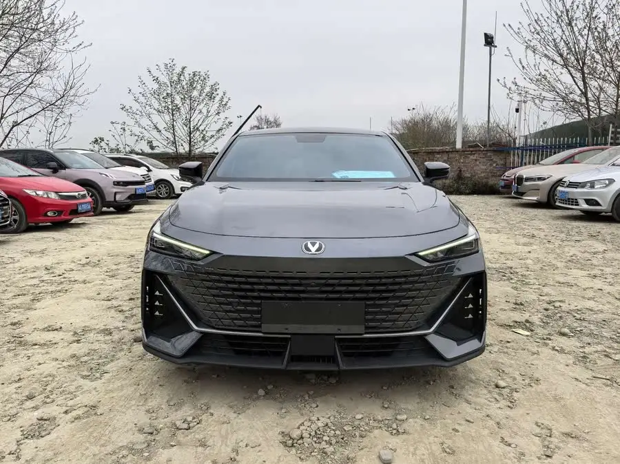 Changan UNI-V 2022 1.5T Premium